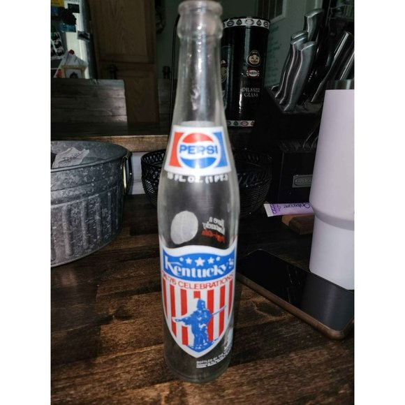 Vintage Glass Pepsi Bottle (Kentucky's 74-76 Celebrations) - Picture 2 of 3